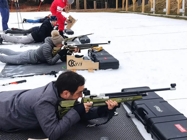 Sortie COHESION DES EQUIPES adultes Biathlon et resto au top !