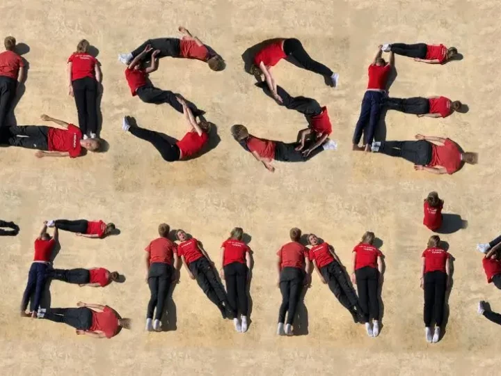 Vidéo du 2ème challenge club : photos USSE TENNIS dans son quotidien